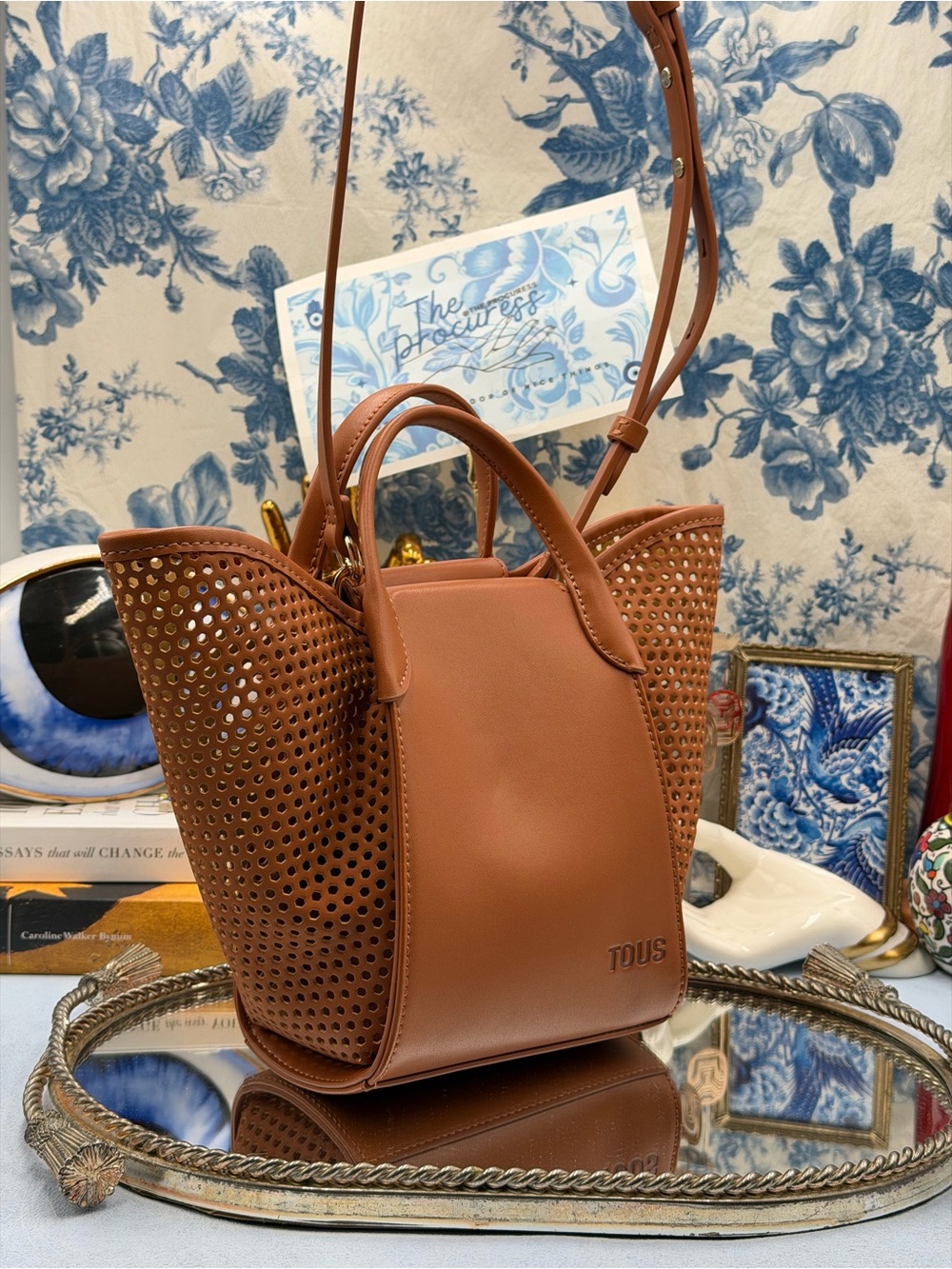 🆕 TOUS 🧿 NWOT Small TOUS Tulip Cutout Mesh Bag, with Top Handle - Camel Brown - Picture 3 of 13